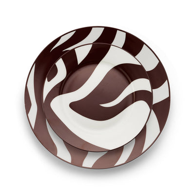 Giraffe Dinner Plate giraffe inspired tableware for safari or autumnal event Chefanie 